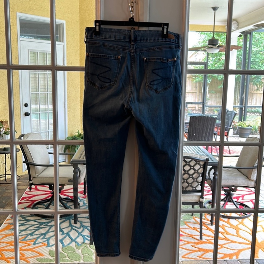 5043 size 10 women’s seven jeans